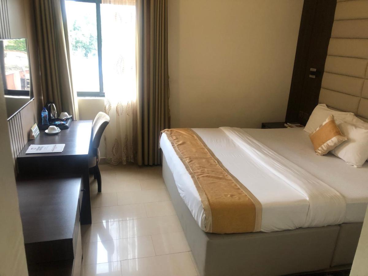 Roban Hotels Limited Ενούγκου Εξωτερικό φωτογραφία